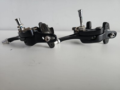 Paire Etriers freins av-arr TEKTRO R315 Noir + 4 patins BE -451