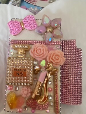 Bling Womens Cigarette pack holder. Cigarette Case, With Lighter