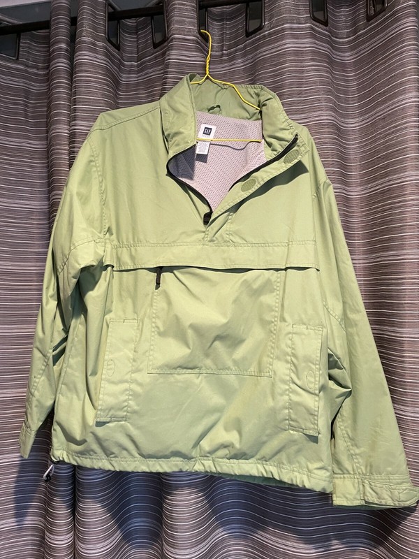 GAP Mens jacket coat pullover jacket windbreaker - size Large