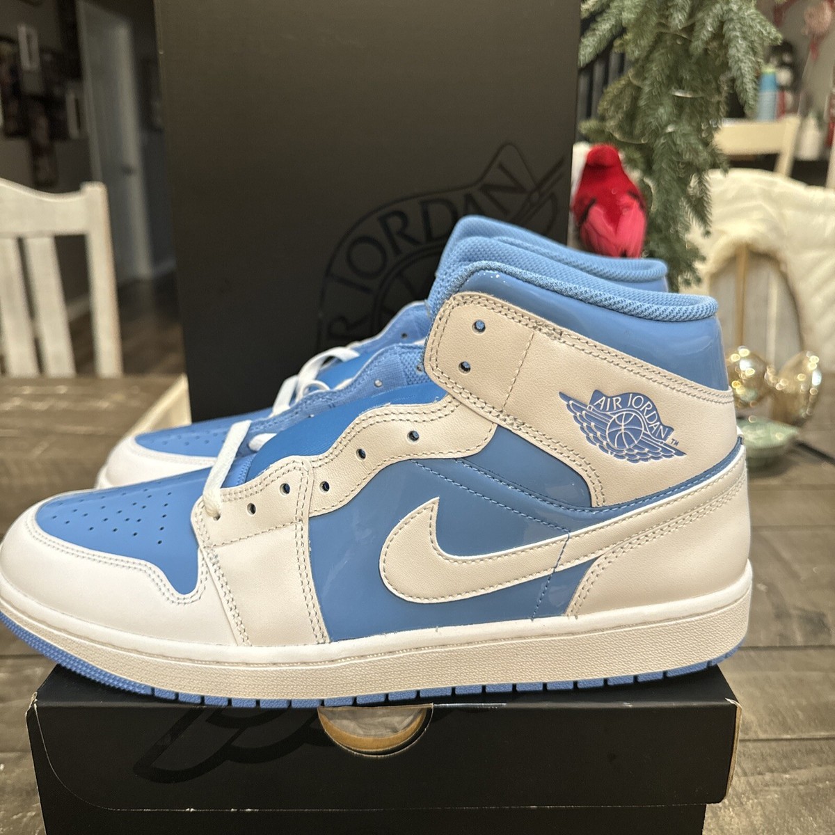 MENS AIR JORDAN 1 MID SE_WHITE/LEGEND BLUE FZ2142-114-SIZE MENS AIR JORDAN 1 MID SE_WHITE/LEGEND BLUE FZ2142-114-SIZE