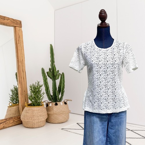 CLUB MONACO Women’s XS Short Sleeve Semi-Sheer Lace Top White