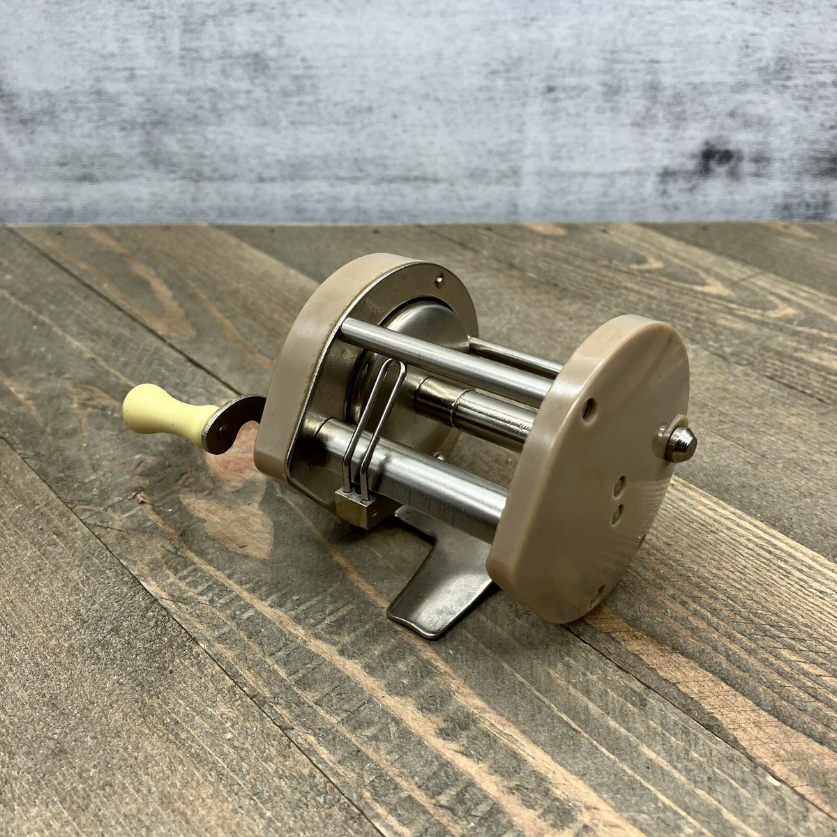 Vintage Vanguard R 14 Level Wind Fishing Reel Japan NOS In Box | eBay