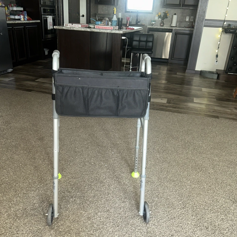 Ходунки складные Medline на 2 кнопки с колесами  - Изображение 2 из 4