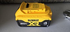 DEWALT DCB204 20V Max XR Lithium ion Battery Pack - Black/Yellow