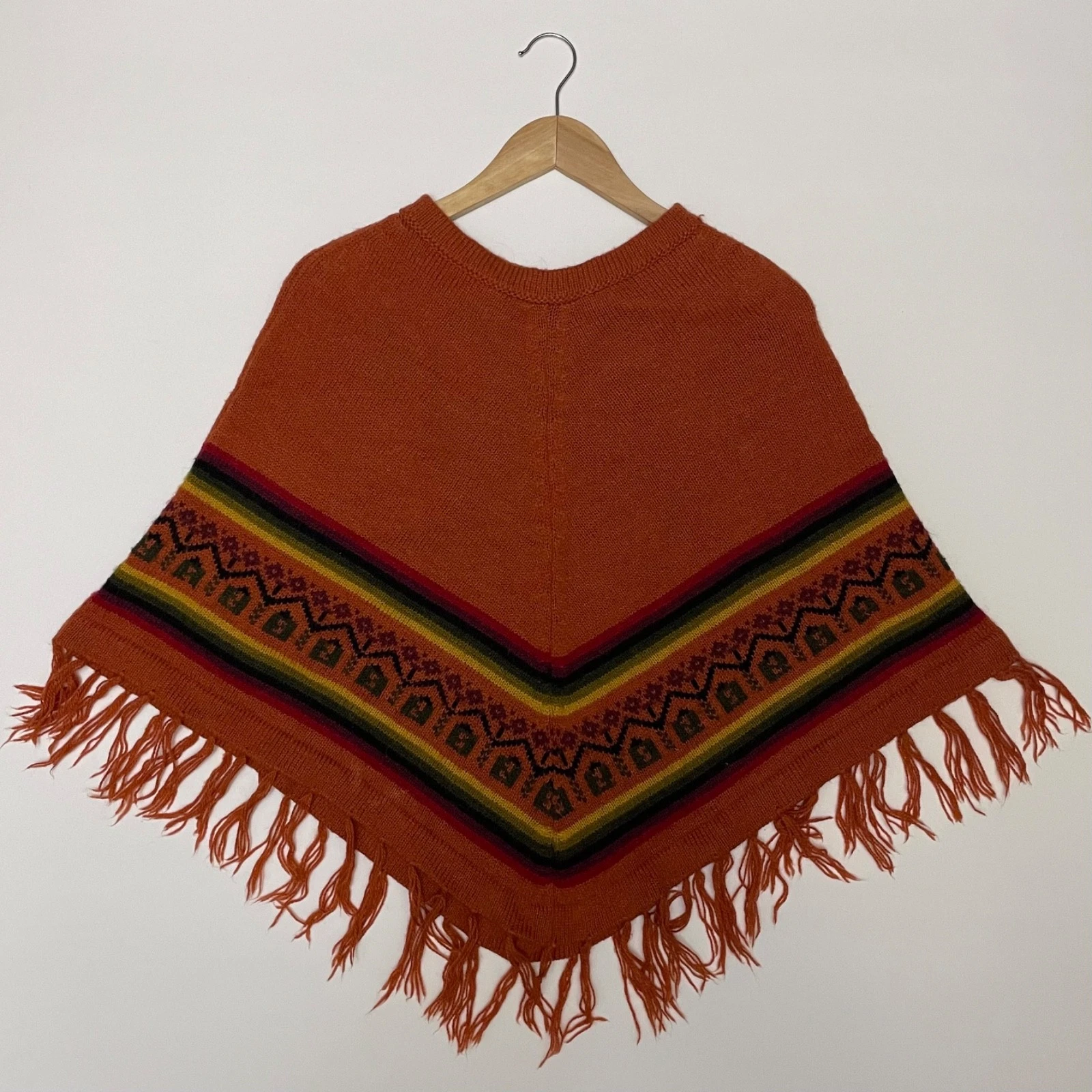 Peruvian Alpaca Blend Poncho Orange Boho Geometric Fringe Made in Peru One Size
Opens in a new windo
