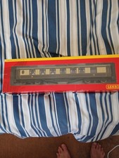 Hornby R4387 Pullman Bar Car "Diamond" Daffodil Bar with Lights