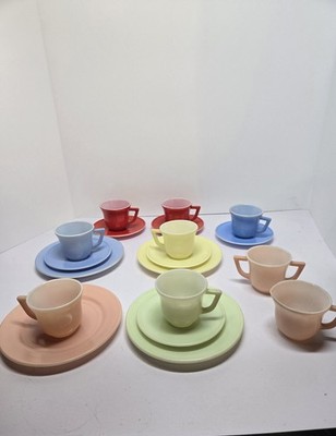 MCM 1950'S HAZEL ATLAS LITTLE HOSTESS CHILDREN'S DISHES 6 COLORS 19 PIECES
