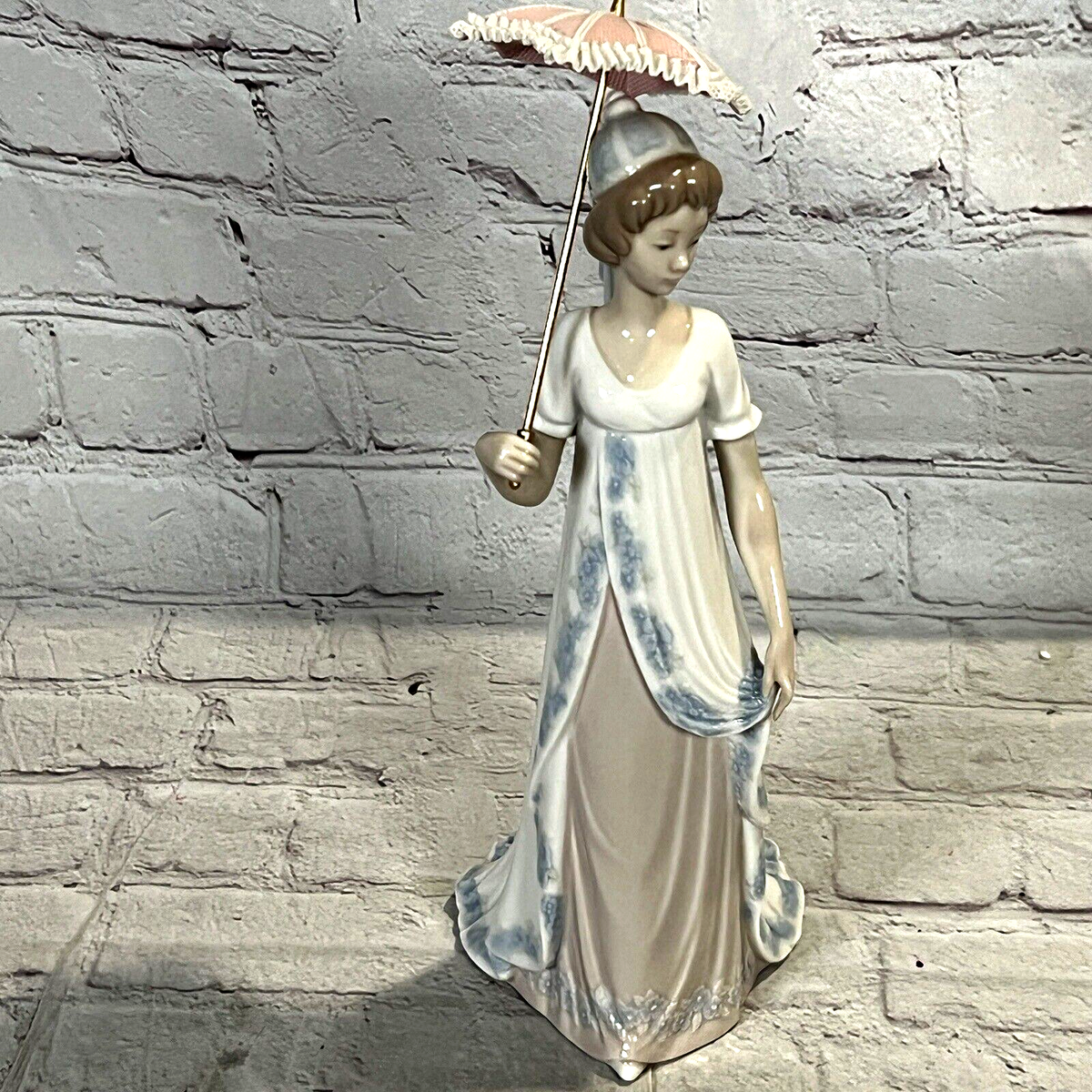 LLADRO 5322 Viennese Lady By Jose Puche Retired Original Blue Box