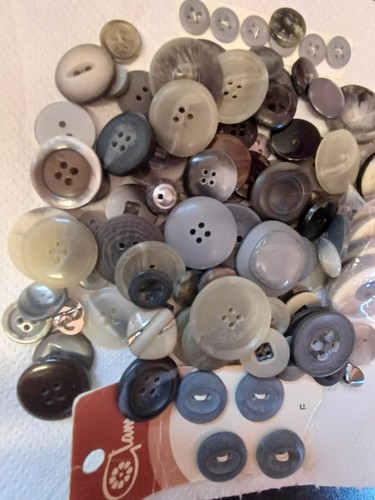 Job Lot 100+ Grey Silver 2-Hole, 4-Hole & Shank Buttons + A Free Gift ! 114g - Picture 12 of 16