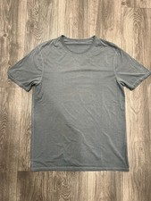Lululemon Men's Size Large Light Blue T-Shirt
