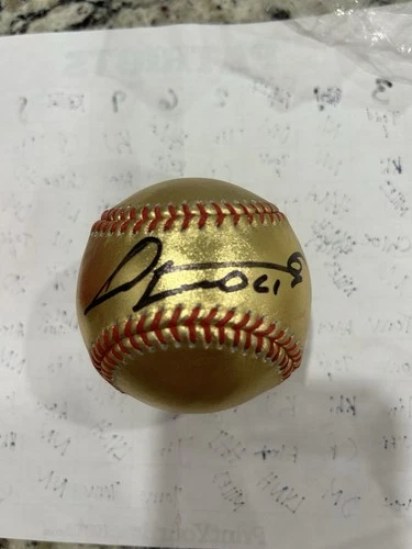 Livan Hernandez Signed Gold Rawlings Baseball Beckett Coa