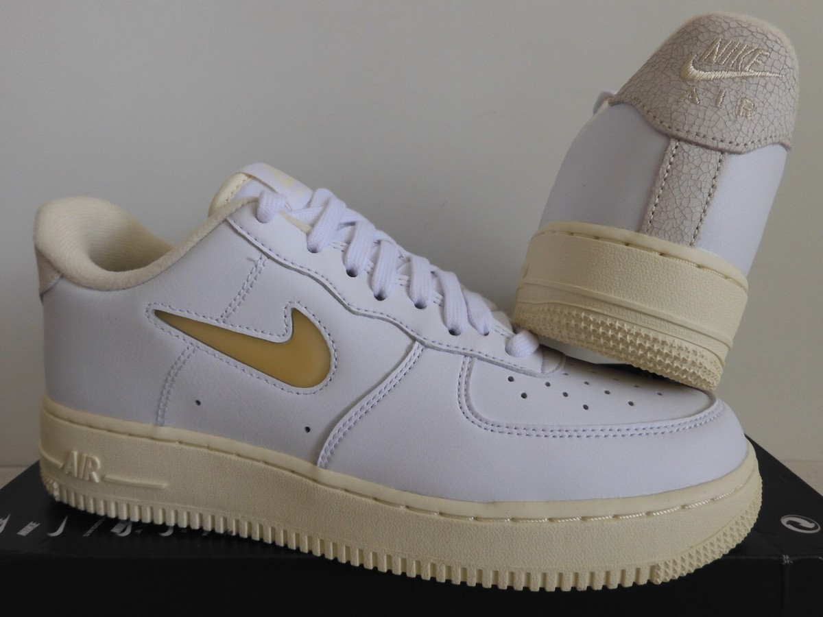 MENS NIKE AIR FORCE 1 07 LX WHITE-PALE VANILLA SZ 8.5