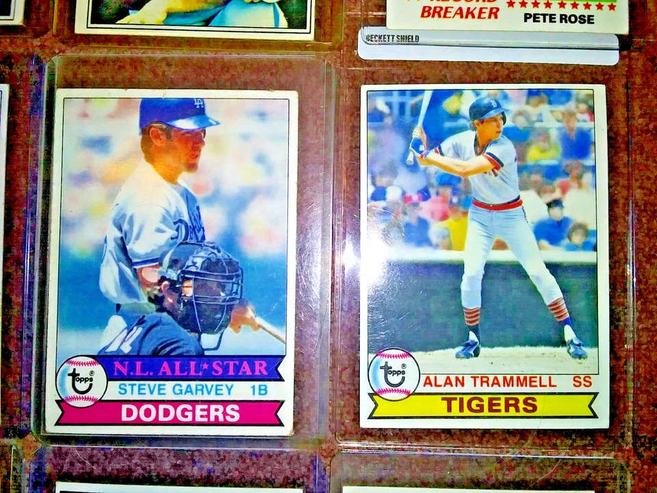 LOTE DE 30 TOPPS VINTAGE MLB 1960-79: REGGIE JACKSON GIL HODGERS HOFS Y MÁS Foto 2 de 4