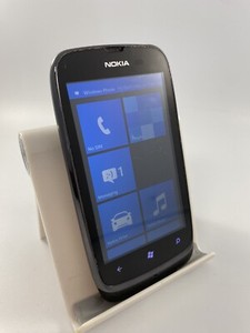 Nokia Lumia 610 schwarz entsperrt 8GB 3,7" 5MP 256MB RAM Windows Smartphone