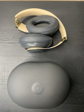 Beats by Dr. Dre Studio3 Bluetooth Wireless Headphones - Shadow Gray With Case