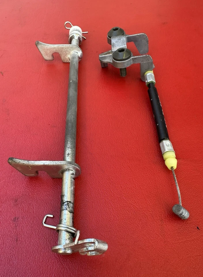 Yamaha Yzf R6 2006 2007 OEM asiento trasero pasajero cierre mecanismo de montaje Foto 3 de 4