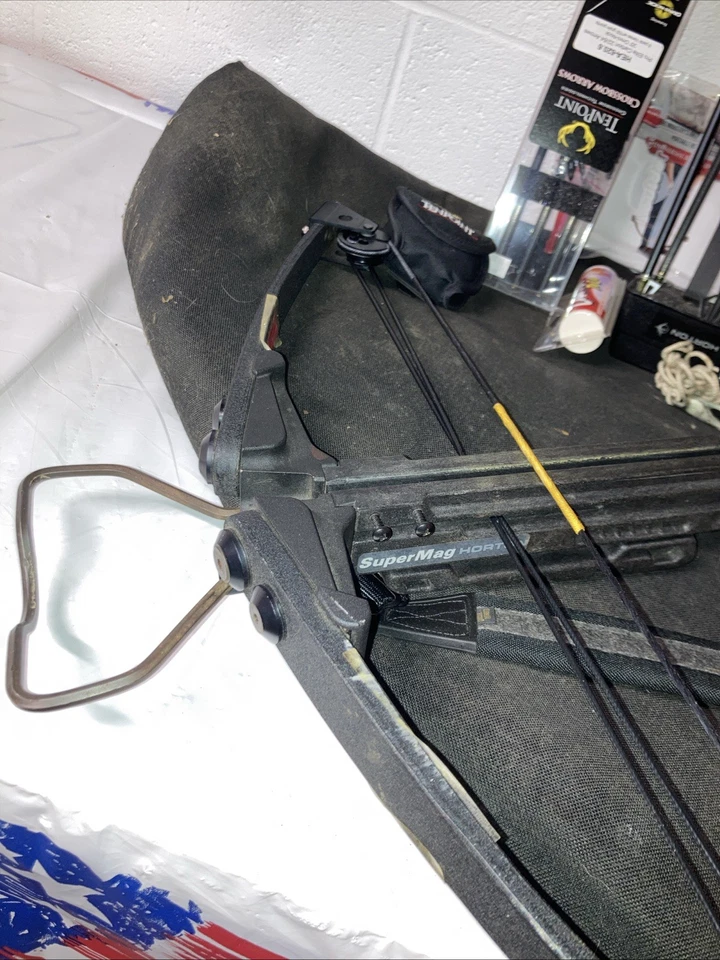 Besta Horton SuperMag com pacote de mira oferece muitas flechas e pontas com bolsa - Imagem 2 de 4