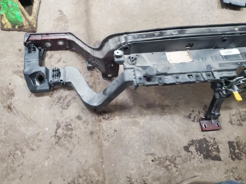 (ТОЛЬКО САМОВЫВОЗ) Верхняя внутренняя опора сердечника радиатора подходит для 15–23 EDGE 1771768 - Изображение 2 из 4