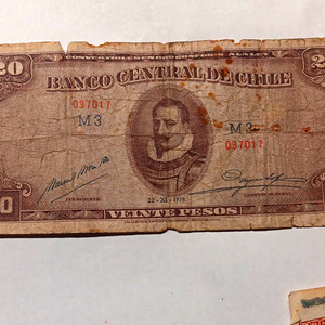 Chile Banco Central de Chile 20 Pesos Banknote 1939 Circulated Uncertified