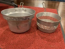 Vintage Planters MR PEANUT 2 Pc. Oil Fryer Pot 2 Quart Used