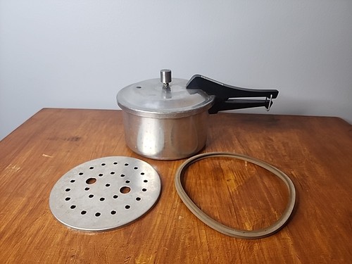 Mirro Pressure Cooker Canner M-0534-11 4 Quart Aluminum Made In USA Jiggler VTG - Picture 17 of 18