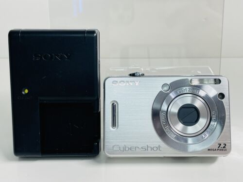 Sony Cyber-shot DSC-W55 7.2MP Digital Camera Silver. Tested & Working. - Picture 1 of 10