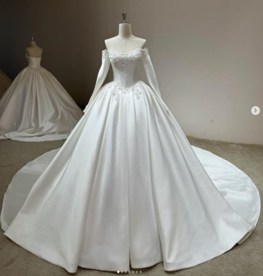 Luxury Satin Wedding Dresses with Long Sleeves Beaded Sweep Train Bridal Gowns