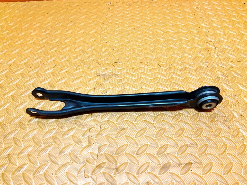 15-18 MERCEDES-BENZ C300 REAR RIGHT PASS SIDE LOWER THRUST CONTROL ARM OEM - Image 3 of 3