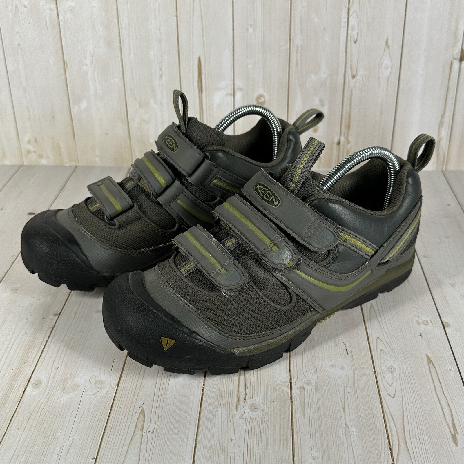 Scarpe da donna Keen Springwater taglia 9 5 sneaker ciclismo atletica bici