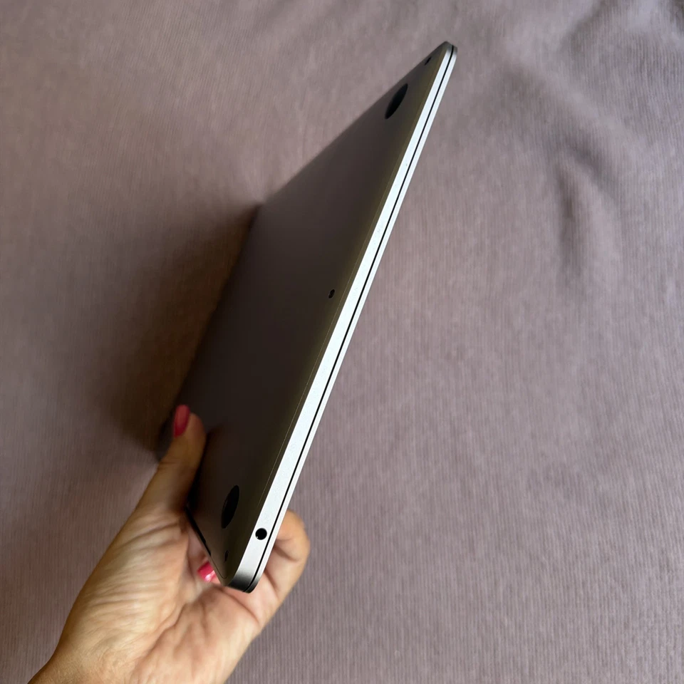 Apple MacBook Air 13" 2018 · i5 · 8GB · 256GB, foto 3 di 5