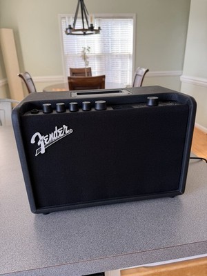 Fender Mustang GT 40 Electric Guitar Combo Amplifier 40W with WiFi