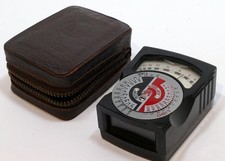 DeJur Model 5-B Exposure Meter with Leather Case