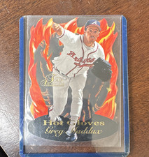Fleer 1997 Flair Showcase Hot Gloves Greg Maddux Atlanta Braves Insert #10/15