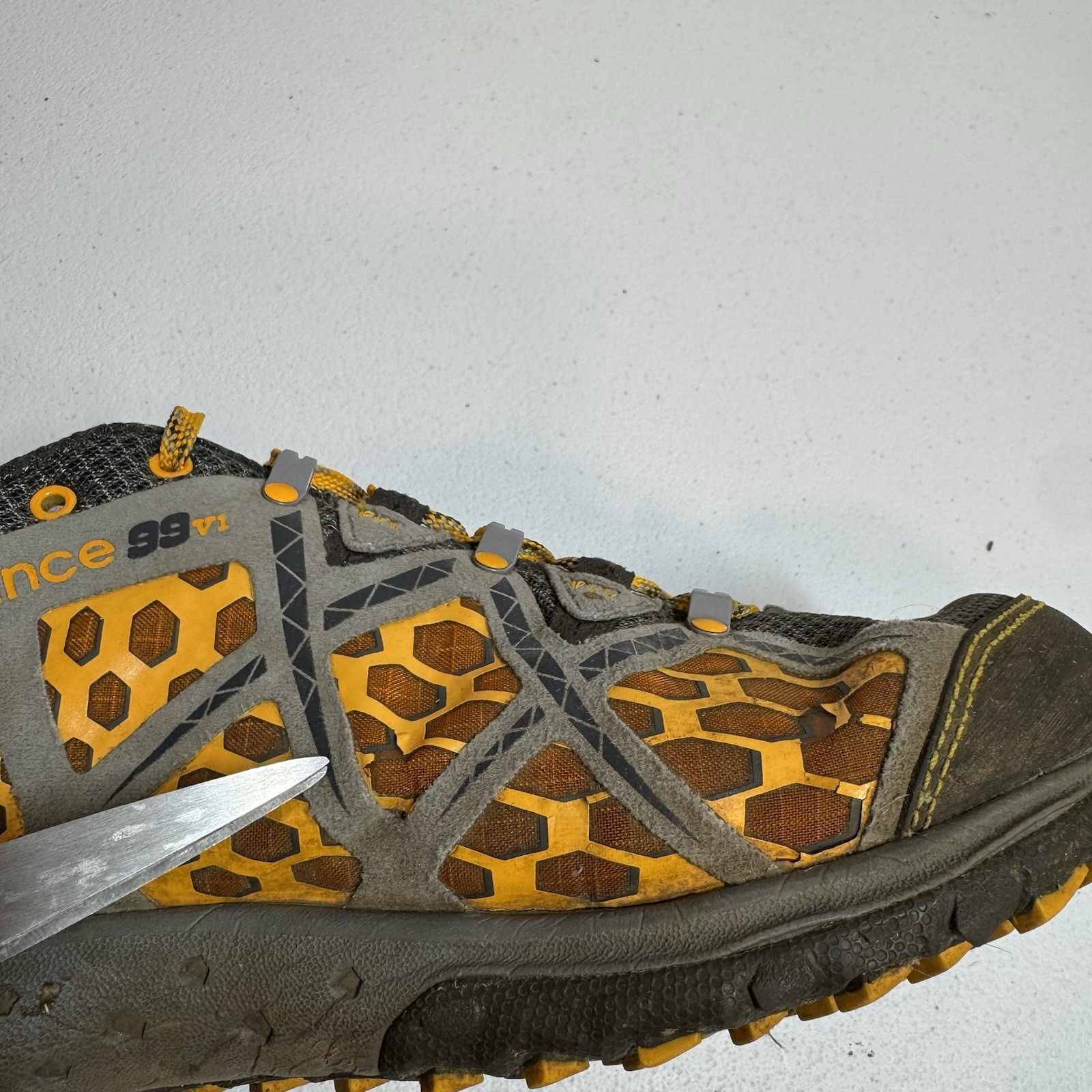 New Balance MO99 GO Vibram Trail Sneakers Men 9 EEEE 4E Honeycomb Vibram REVlite thumbnail 13