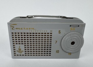 Emerson 856 Transistor Pocket Radio Hybrid Transistor & Tubes USA 1956