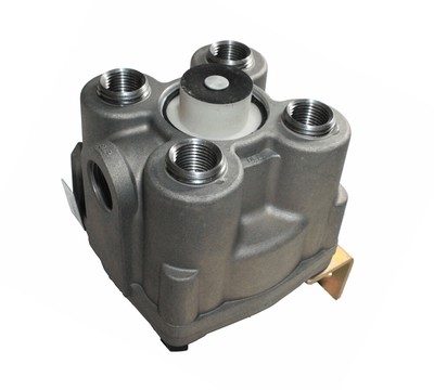 R12 Relay Valve Replaces OEM: 104561