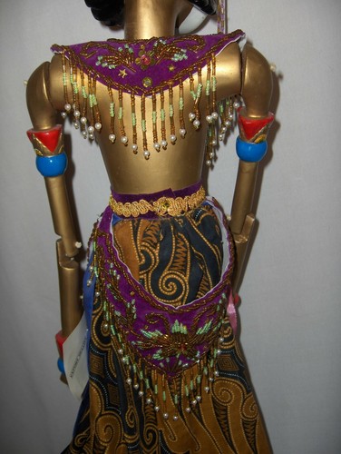 Vntg Indonesian Wayang Golek Marionette Rama Puppet Batik & Velvet Jointed 24" - Picture 11 of 12