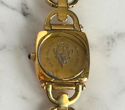 GUCCI 6400L Quartz Gold Swiss Made Black Dial Womens Watch Vintage