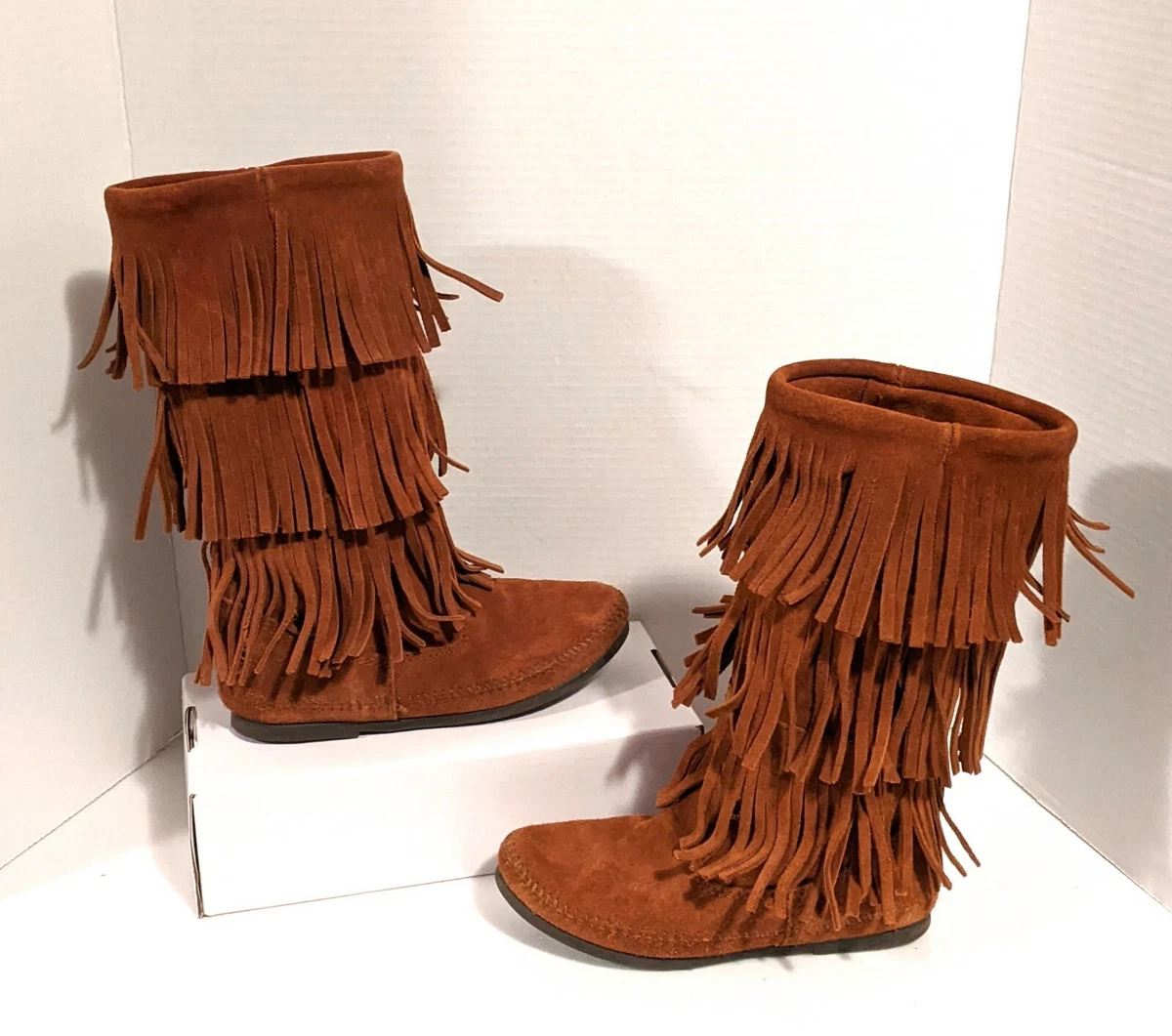 Minnetonka moccasins fringe boots sale