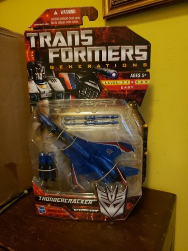 transformers generations thundercracker Deluxe Class MISB - Picture 5 of 5