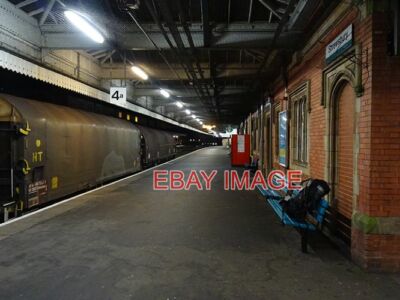 FOTO SHREWSBURY BAHNHOF GÜTERVERKEHR DURCH SHREWSBURY IST JETZT VIEL