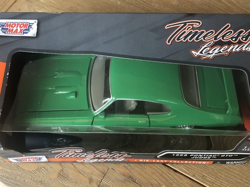 Motor Max Timeless Legends 1969 Pontiac GTO Judge Metallic Green 1:24 Diecast - Picture 3 of 7