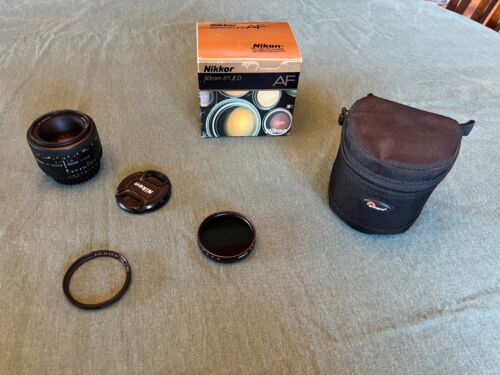 Nikon Nikkor AF 50mm f1.8D Prime lens + Accessories. - Afbeelding 1 van 5
