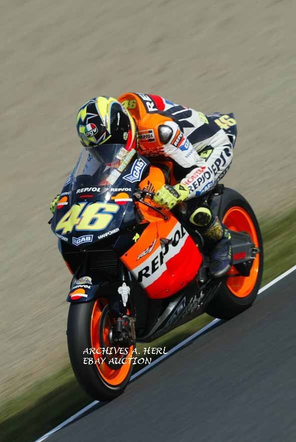 Honda RC211V & Valentino Rossi 2003 MotoGP 500cc motorcycle