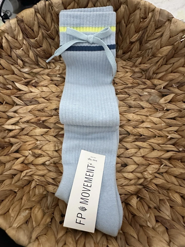 Calcetines hasta la rodilla Free People Movement azules lazos talla única nuevos con etiquetas Foto 2 de 3