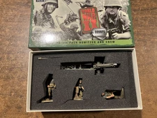 A W. Britain 1/32nd scale #17240 US 75mm pack howitzer and crew set