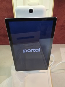 Meta Portal Plus - Smart Video Calling 14 Touch Screen With Stereo