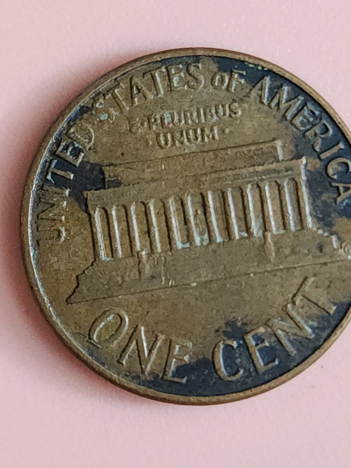 1963-D RD Lincoln Memorial Cent ***SUPER RARE*** Error Coin*** - Image 2 of 4