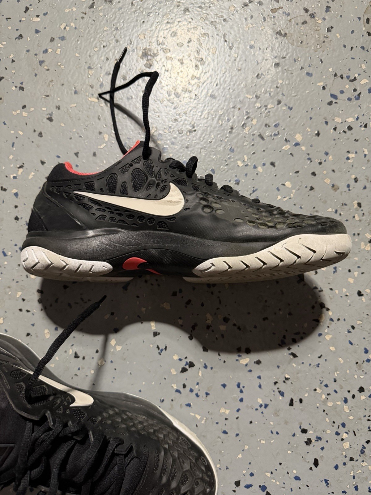 Nike Vapor Cage 3 - Black/White/Red 8.5M Men’s Tennis thumbnail 2