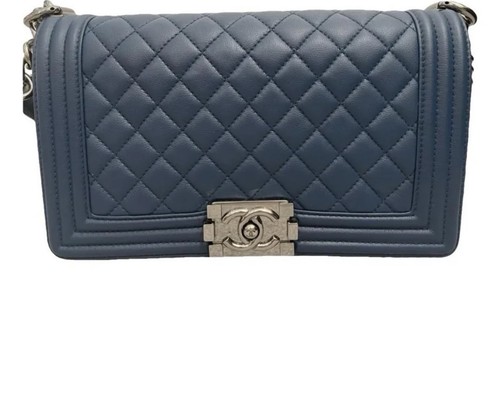 CHANEL Boy Bag